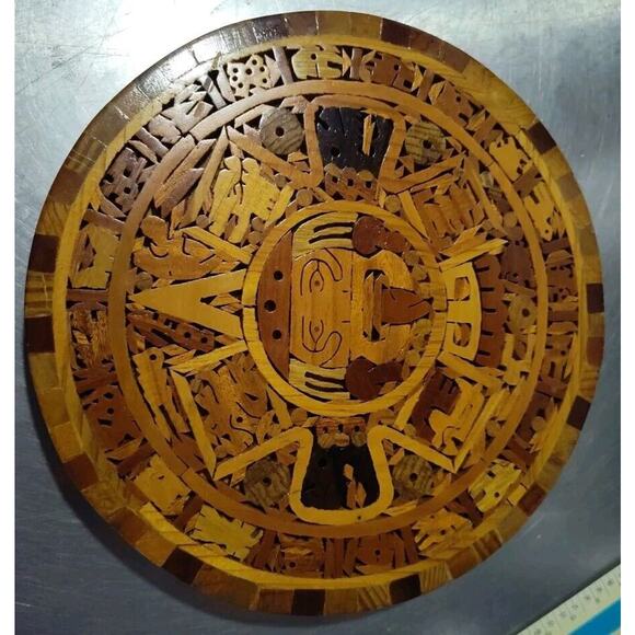 VTG 8" Wooden Aztec Mayan Mexico Calendar Hand Carved Inlay Wood Art Mexican - Picture 4 of 5